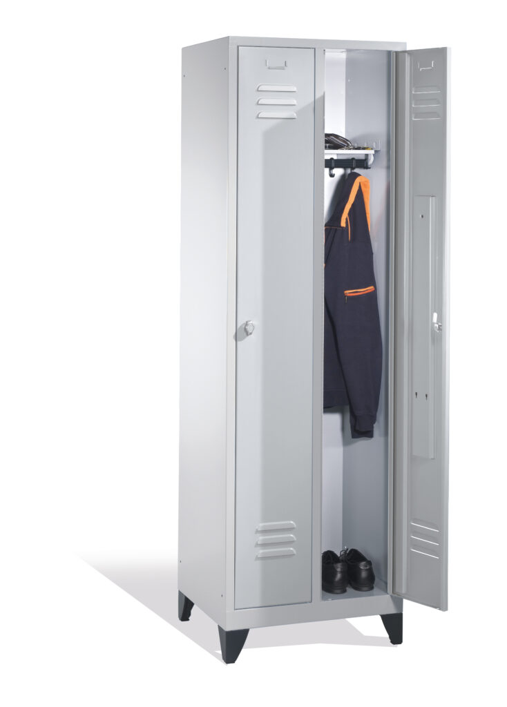 Grijze kledinglocker op poten