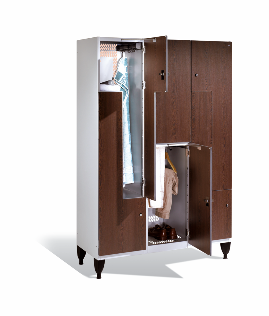 Donkerbruine z-locker met open deuren