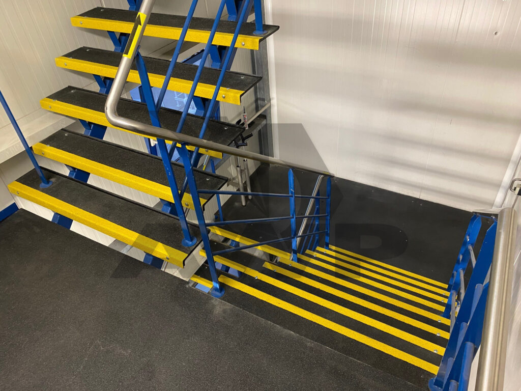GRP trappen - antislip tegels en matten